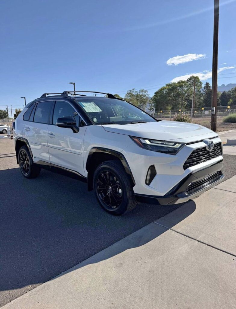 2024 Toyota RAV4 Hybrid XSE