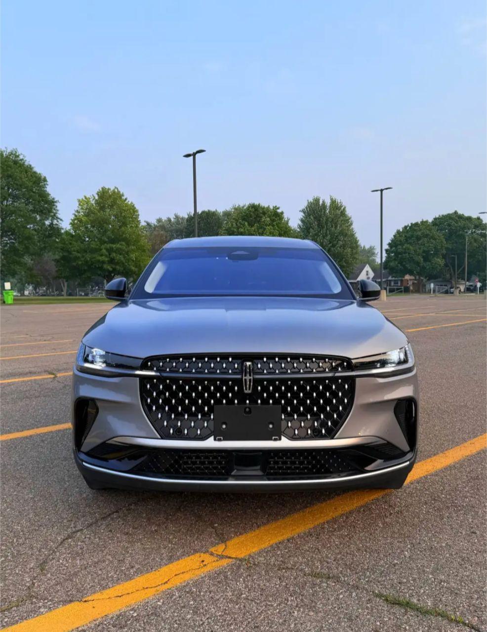 2024 Lincoln Nautilus Premiere Sport Utility 4D - Image 2