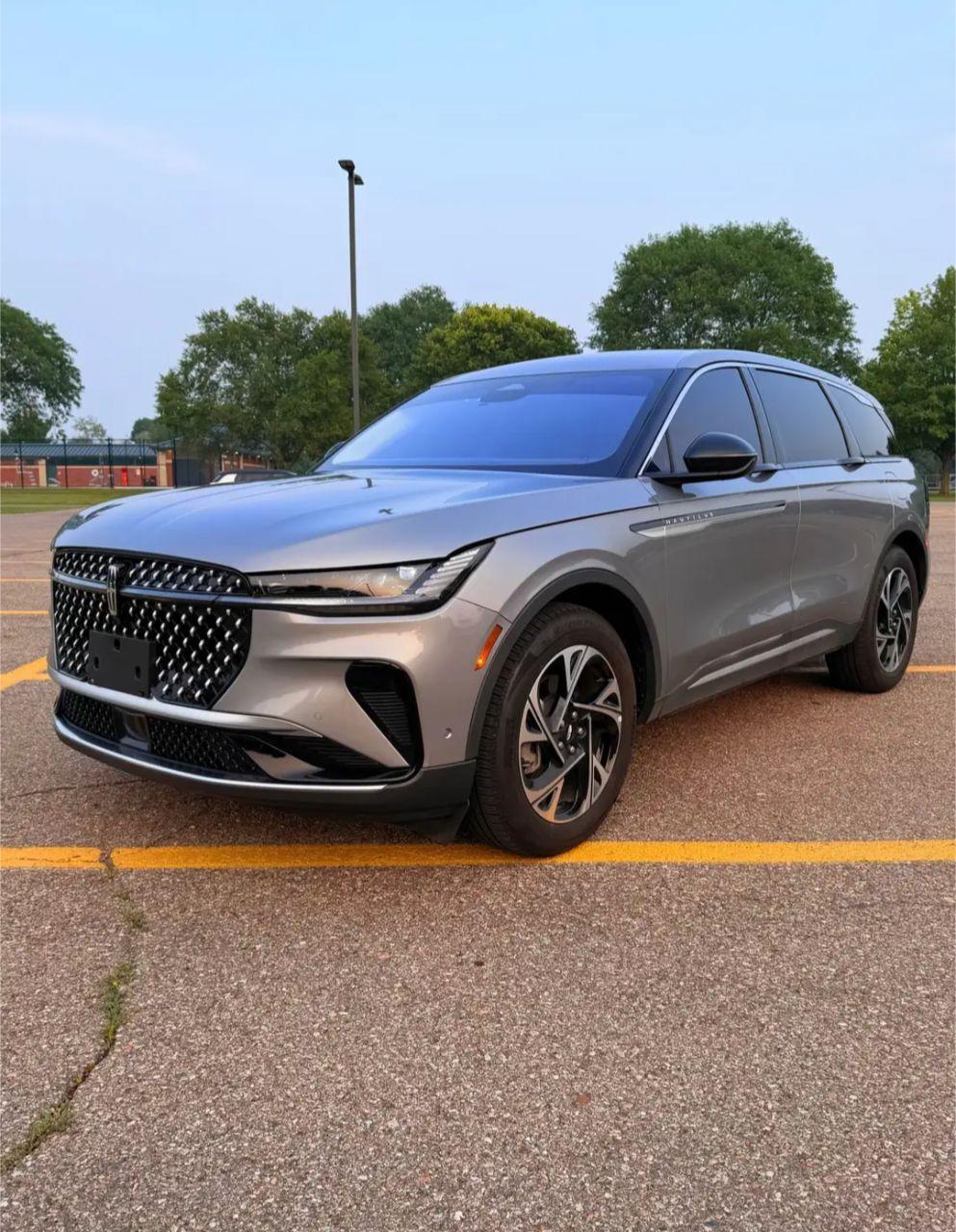 2024 Lincoln Nautilus Premiere Sport Utility 4D - Image 3