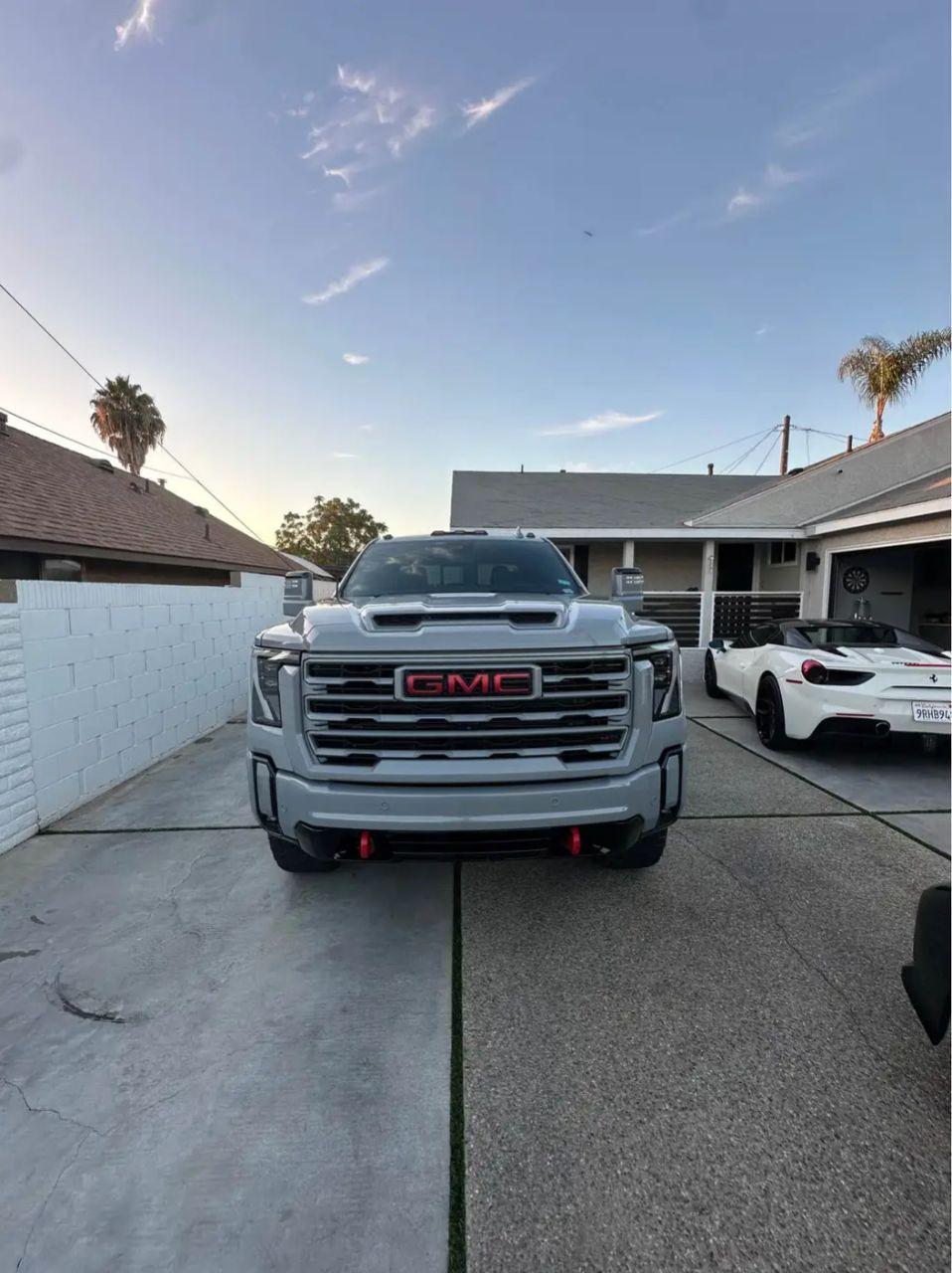 2024 GMC Sierra 2500 HD AT4X Crew Cab - Image 4