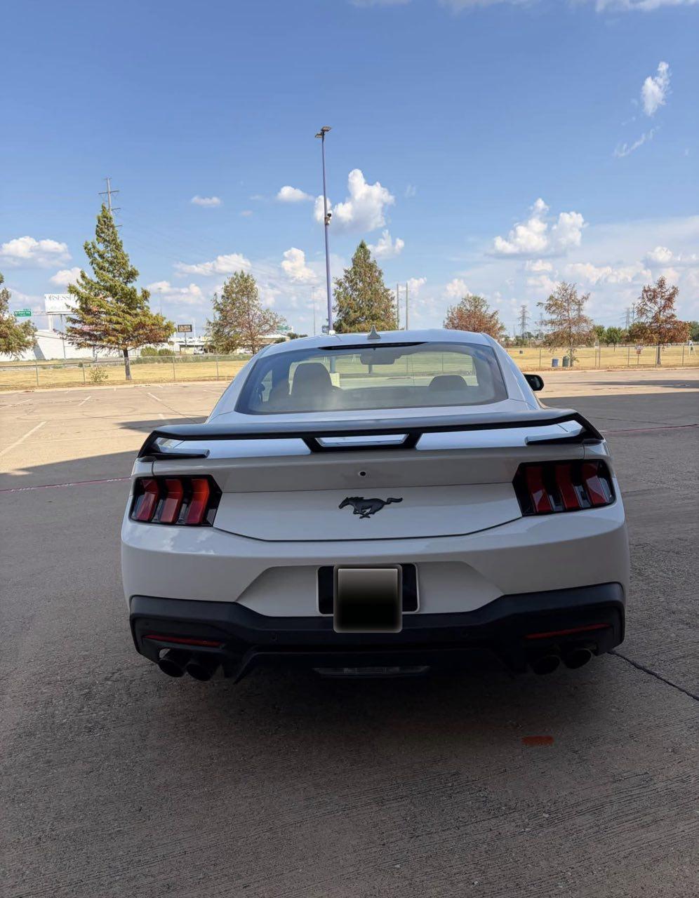 2026 FORD MUSTANG ECOBOOST PREMIUM - Image 8